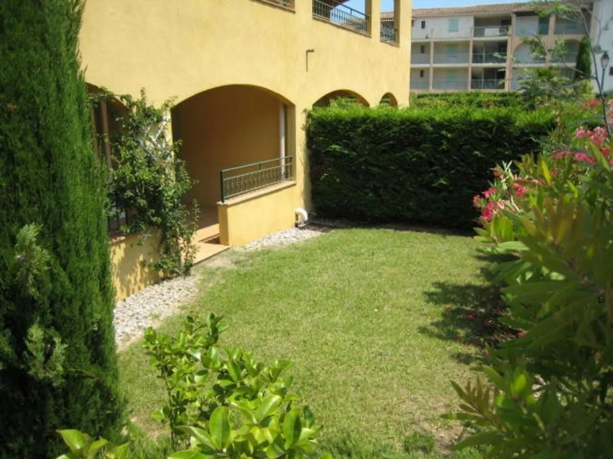 Appartement T3 Avec Grand Jardin Prive, Climatisation Et Parking - Fr-1-100-205 Cavalaire-sur-Mer
